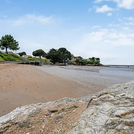 D'hotes - Marine Bed and Breakfast 3*